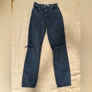 Abercrombie Curve Love 90’s Ultra High-Rise Straight Jeans in Ripped Black